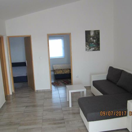 Apartment Nena วีร์ ภายนอก รูปภาพ