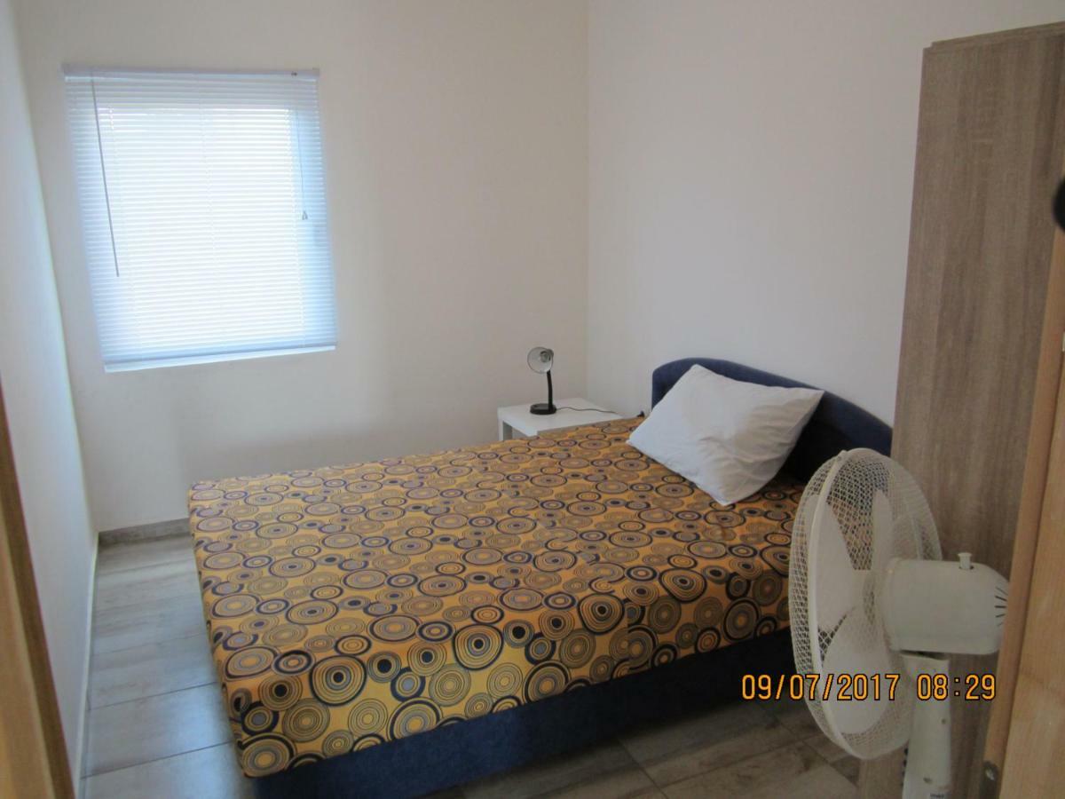 Apartment Nena วีร์ ภายนอก รูปภาพ