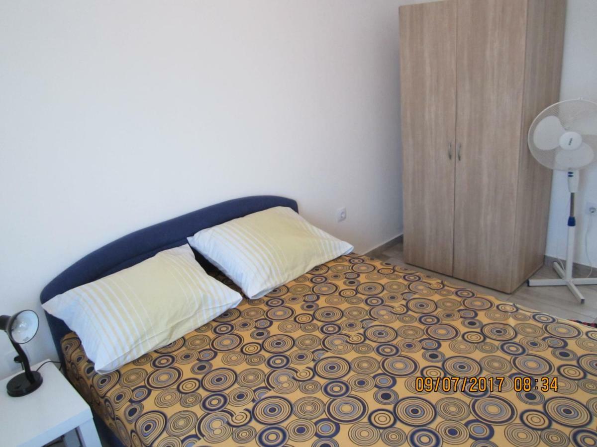 Apartment Nena วีร์ ภายนอก รูปภาพ