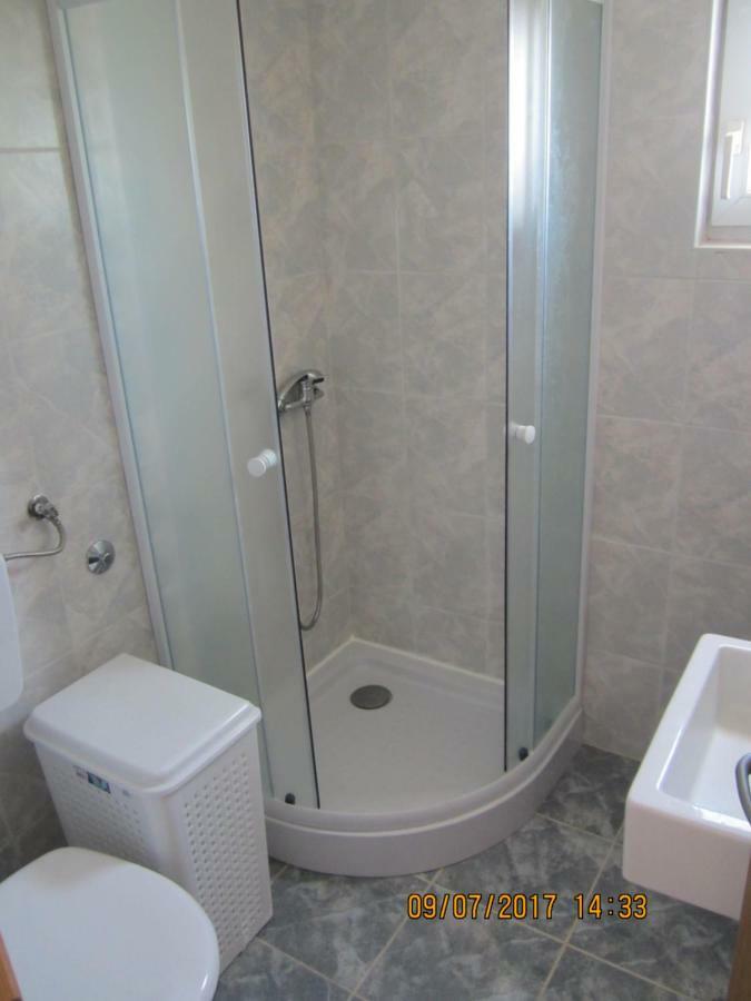 Apartment Nena วีร์ ภายนอก รูปภาพ